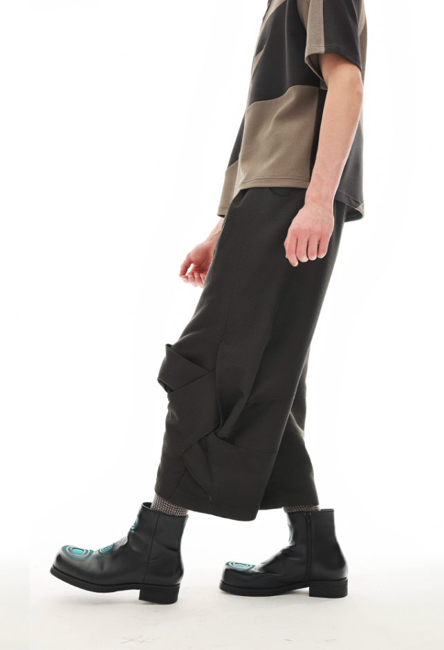 54A0 Three-Leaf Knot Pants