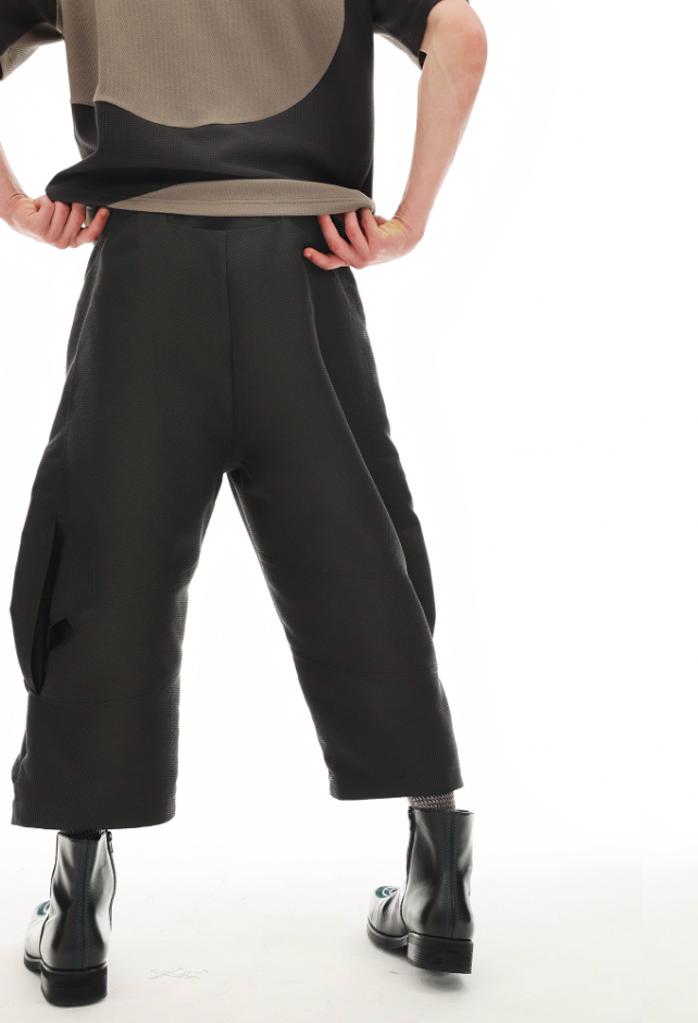 54A0 Three-Leaf Knot Pants