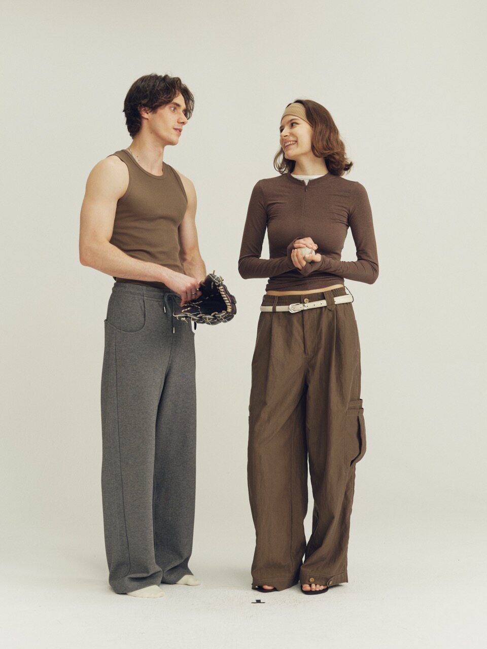 THE PROUDER Curved Pocket Cut Functional Knit Pants