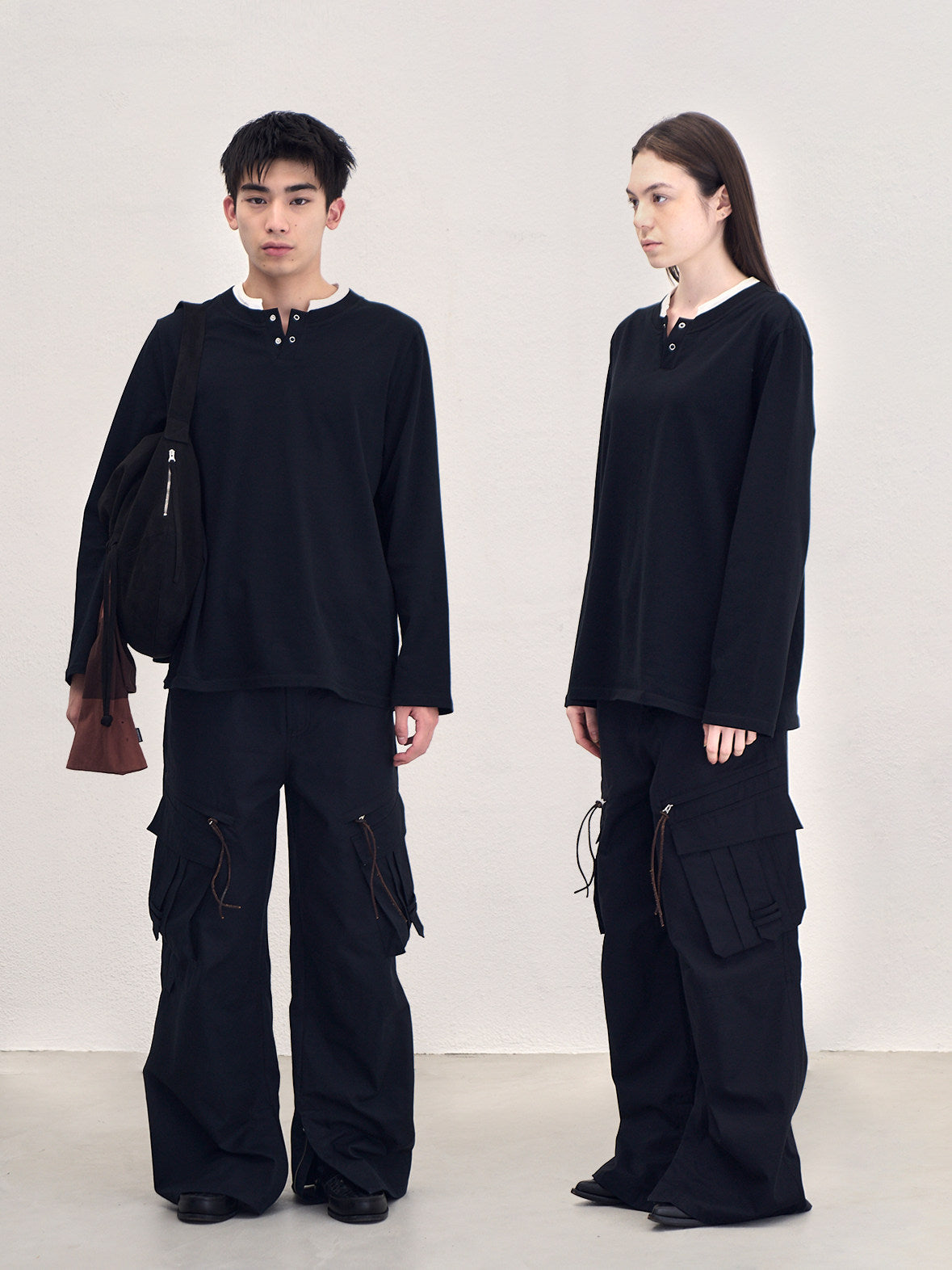 Sairenssei wide-leg cargo pants with double pockets and slits