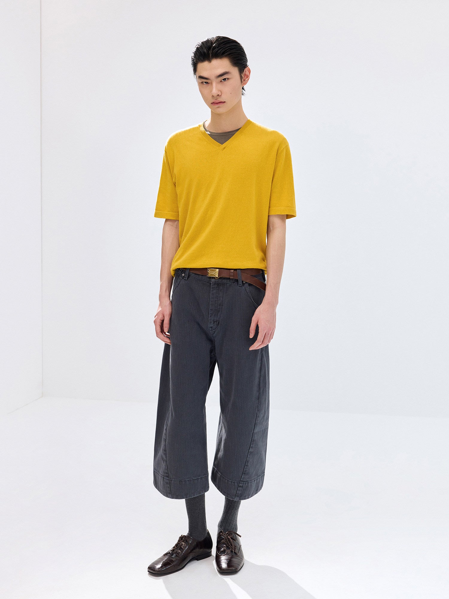 Simple Project V-neck T-shirt