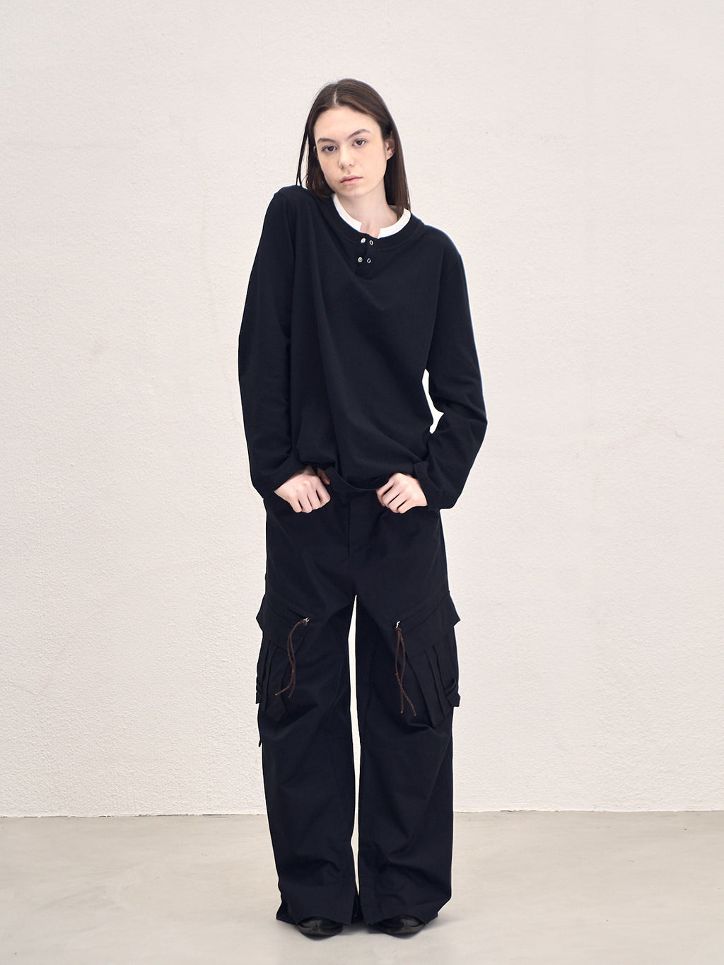 Sairenssei wide-leg cargo pants with double pockets and slits