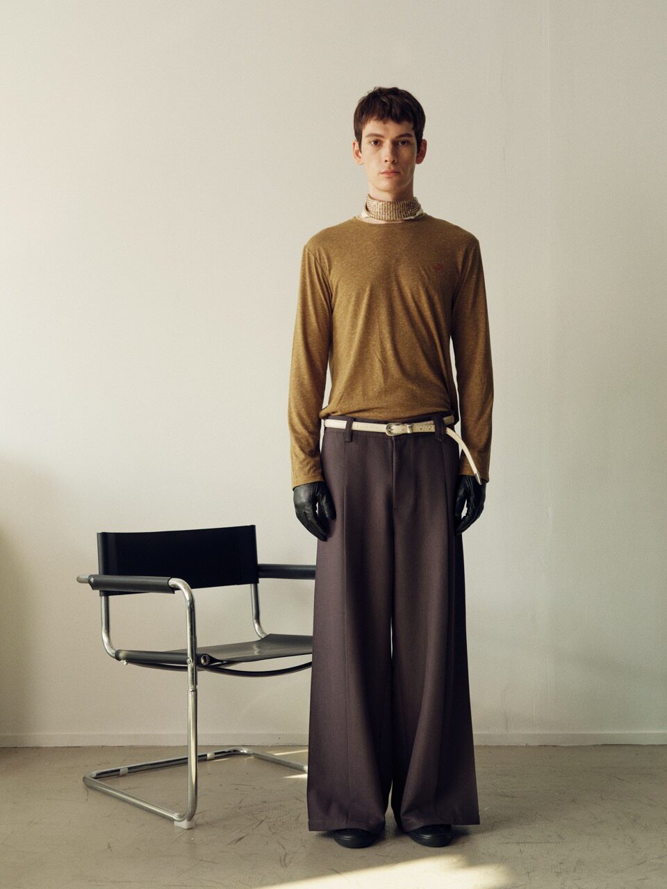 THE PROUDER dark grey organ pleated wide-leg trousers