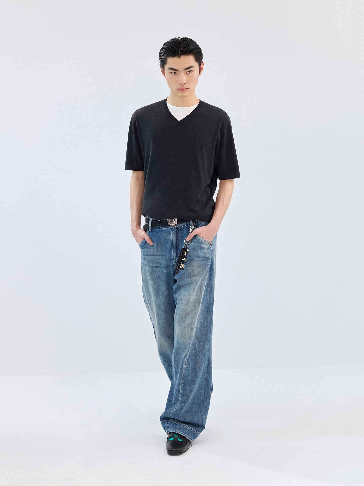 Simple Project V-neck T-shirt