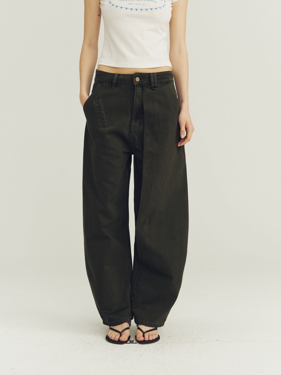 THE PROUDER long-staple cotton army green scimitar layered jeans