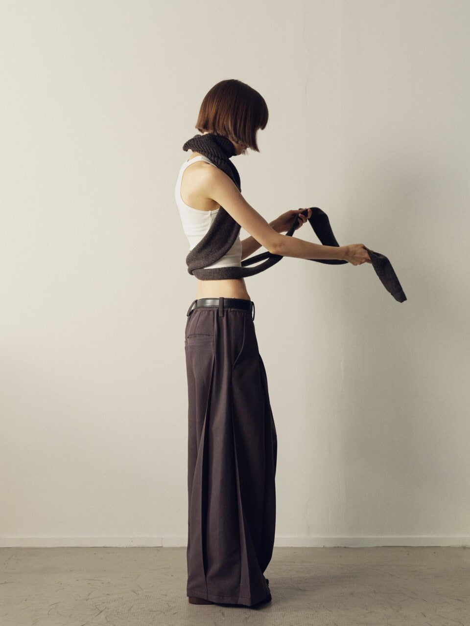 THE PROUDER dark grey organ pleated wide-leg trousers