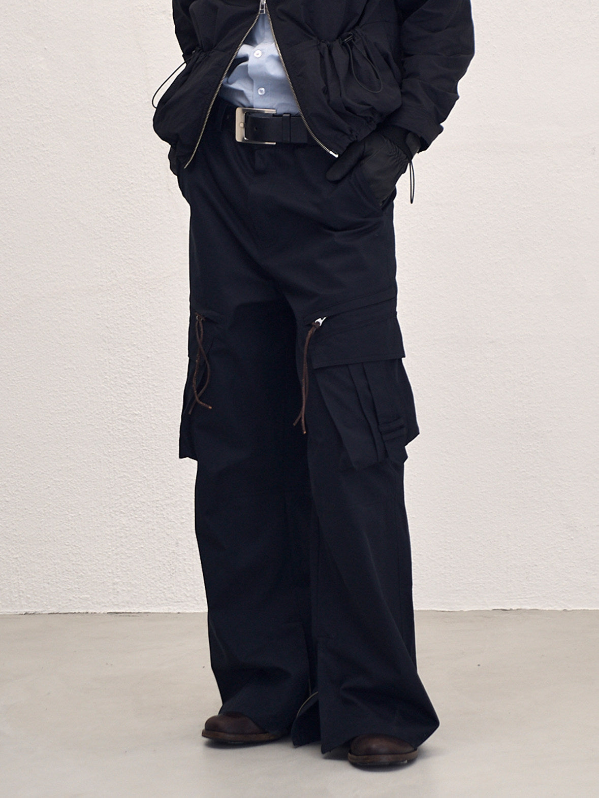 Sairenssei wide-leg cargo pants with double pockets and slits
