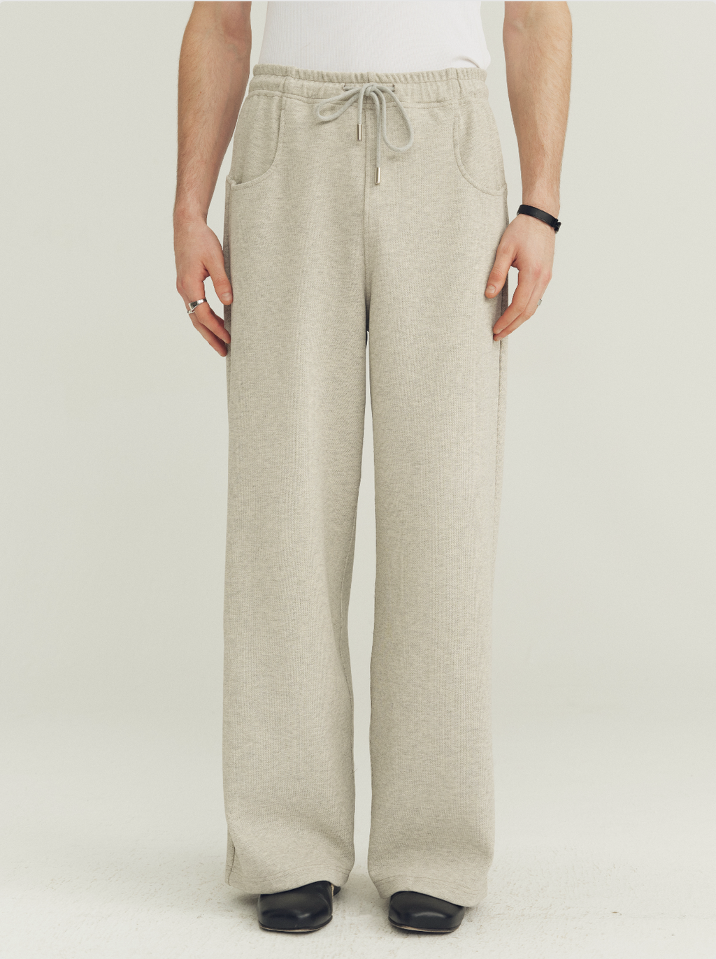 THE PROUDER Curved Pocket Cut Functional Knit Pants